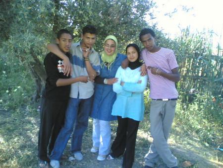 reda and 3chran